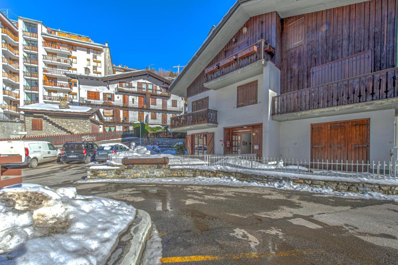 Appartement Casa Julie - Accogliente Rifugio Nella Quiete - Cour 0157 à Courmayeur Extérieur photo